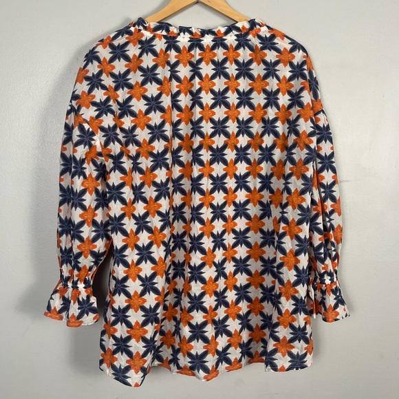 Ro’s Garden Orange and Blue white printed button down blouse size medium - Picture 8 of 8